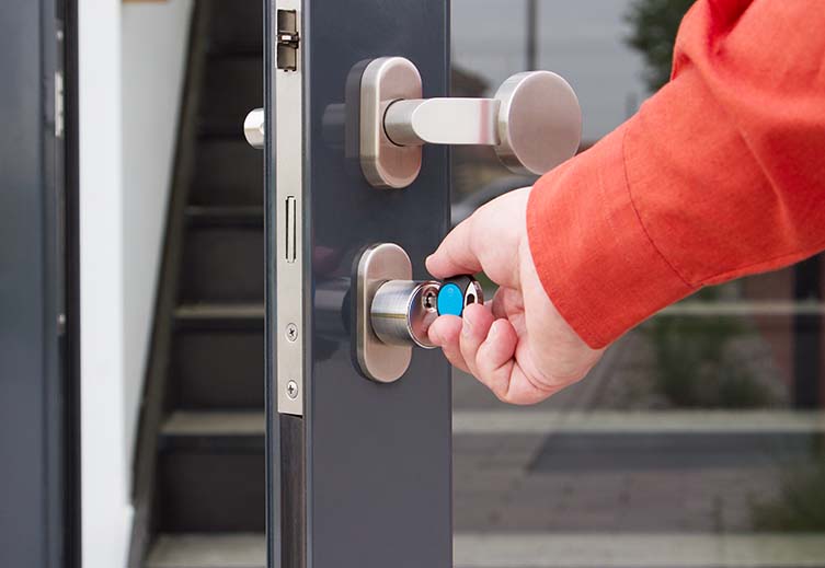 iLOQ låsesystem priser