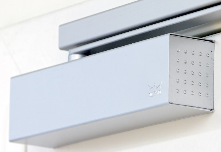 Dorma TS 93 montering